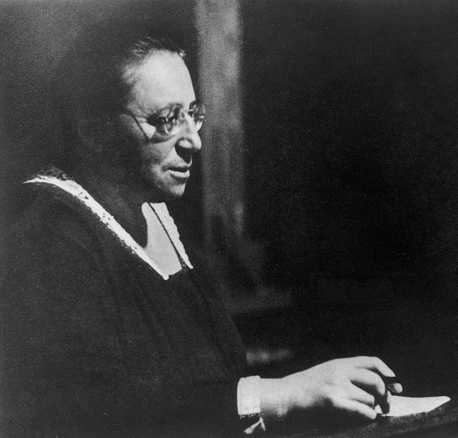 Porträt von Emmy Noether